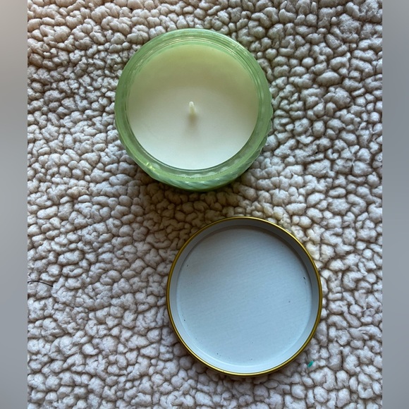 NWOT Scented Candle - Picture 3 of 4